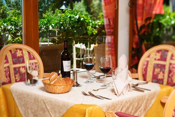 The restaurant Maranza / Meransen (Gitschberg Jochtal) Lärchenhof
