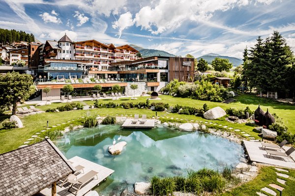 Sommer Präsentationsbild Hotel Sonnenberg - Alpine Spa Resort