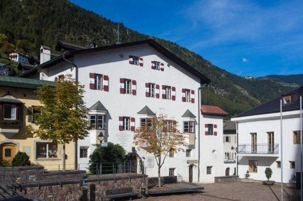 Foto Außenansicht Hotel Ansitz Castel Kandelburg