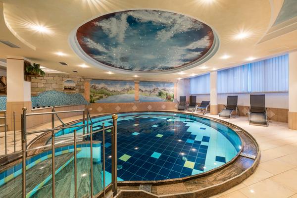 Swimming pool Hotel Senoner
