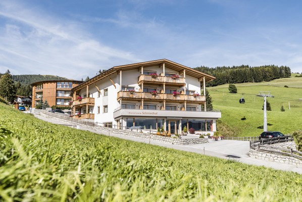 Foto Außenansicht Hotel Schmiedhof