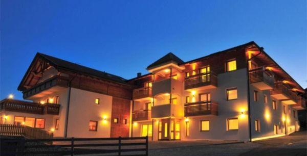 Photo exteriors Farmhouse Hotel Der Brunnerhof