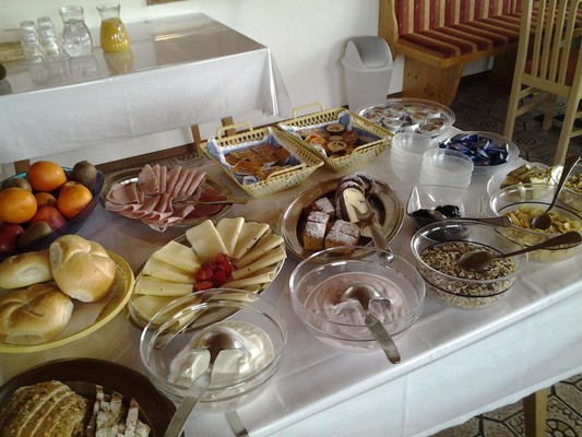 La colazione Pensione + Appartamenti in agriturismo Langwieserhof
