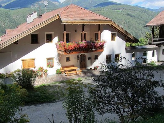 Foto Außenansicht B&B + Ferienwohnungen Lindenhof