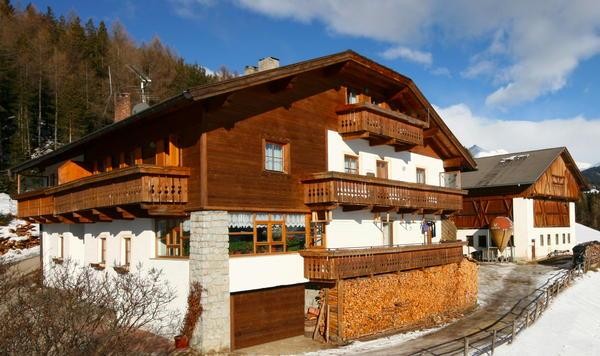 Photo exteriors Farmhouse apartments Anratterhof