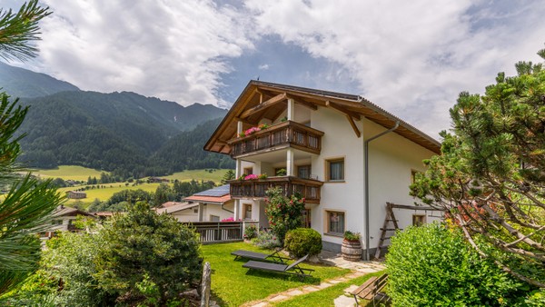 Photo exteriors Apartments Alpenjuval