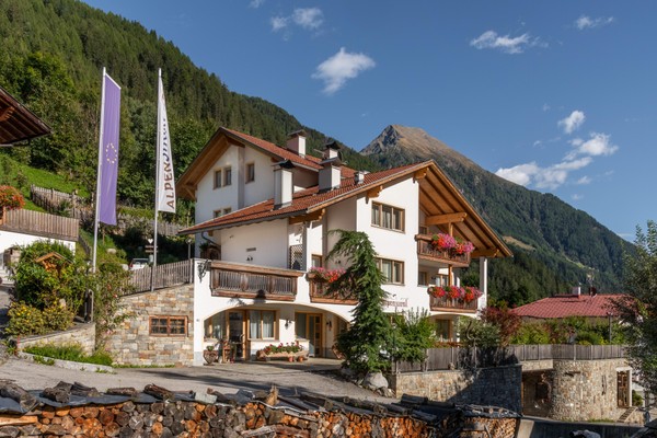 Photo exteriors Apartments Alpenjuval