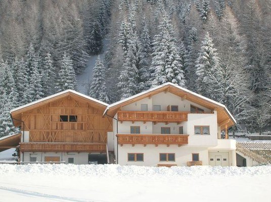 Foto Außenansicht Ferienwohnungen auf dem Bauernhof Flatscherhof