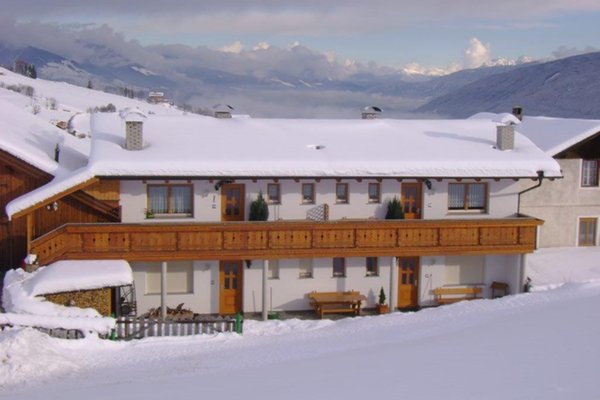 Foto invernale di presentazione Appartamenti in agriturismo Winklerhof