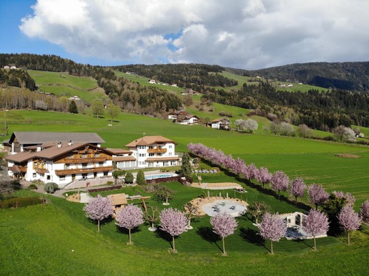 Foto esterno Hotel Nussbaumerhof