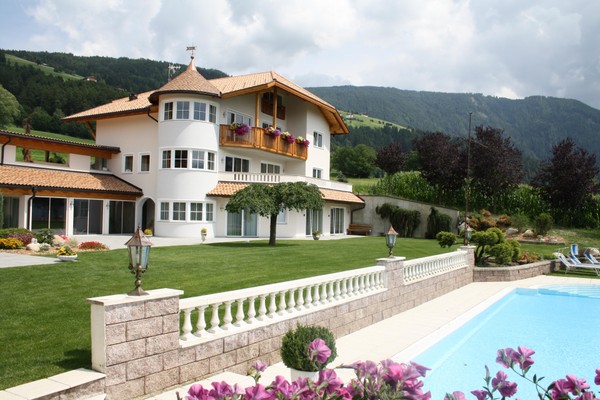 Foto esterno Hotel Nussbaumerhof
