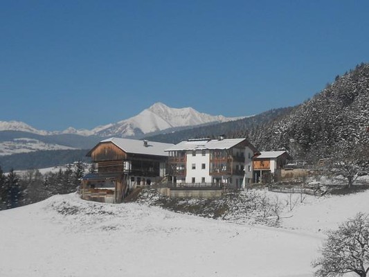 Foto Außenansicht Ferienwohnungen auf dem Bauernhof Vitroler Hof