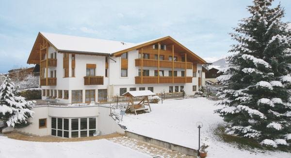 Photo exteriors in winter Langhof