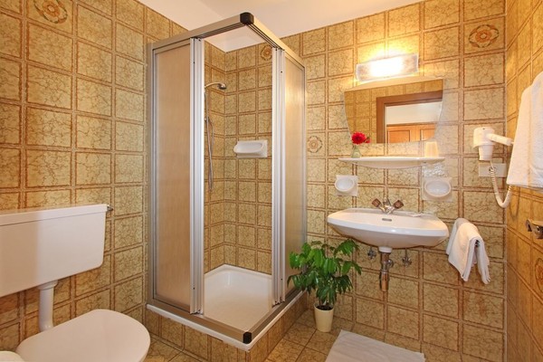 Foto del bagno Pensione Auerhof