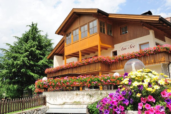 Foto esterno Pensione + Residence Haus am See