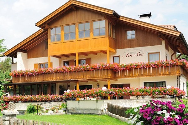 Foto esterno Pensione + Residence Haus am See