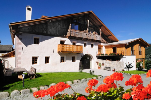 Photo exteriors Farmhouse apartments Huberhof