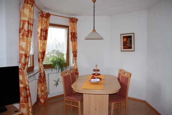 Der Wohnraum Ferienwohnungen auf dem Bauernhof Schusterhof