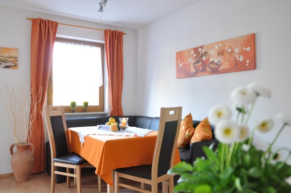 Der Wohnraum Ferienwohnungen auf dem Bauernhof Schusterhof