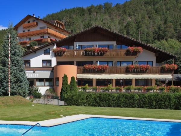Foto estiva di presentazione Hotel Hofstatt