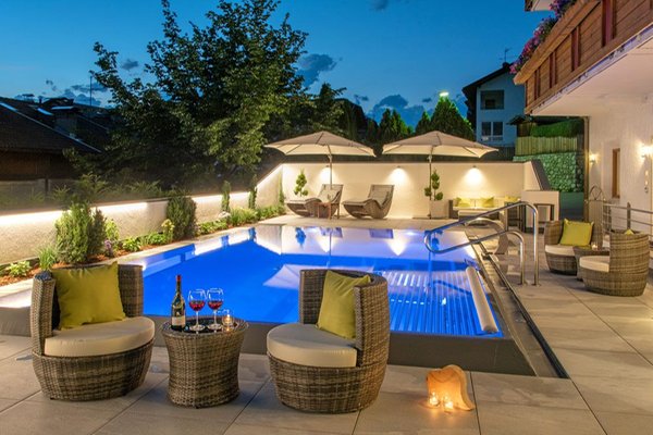 Foto della piscina all'aperto