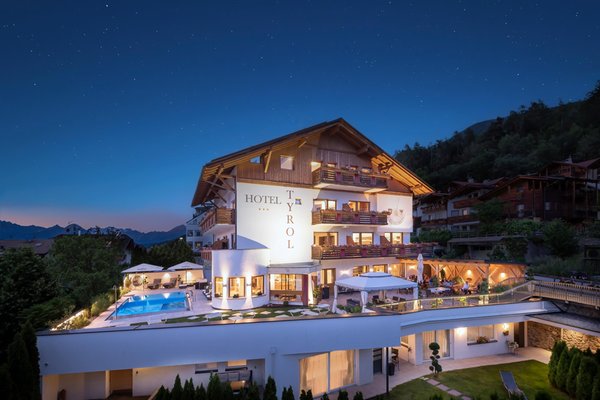 Sommer Präsentationsbild Hotel Tyrol