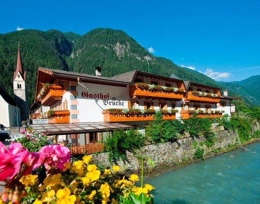 Foto Außenansicht Hotel Zur Brücke