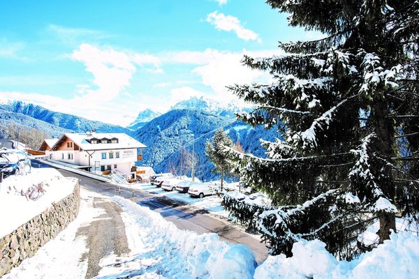 Foto esterno in inverno Mountain Residence Alpenhof