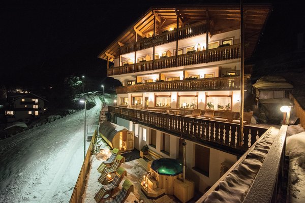 Foto esterno in inverno Mountain Residence Alpenhof