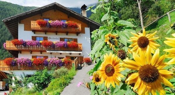 Foto Außenansicht B&B + Ferienwohnungen auf dem Bauernhof Stocknerhof