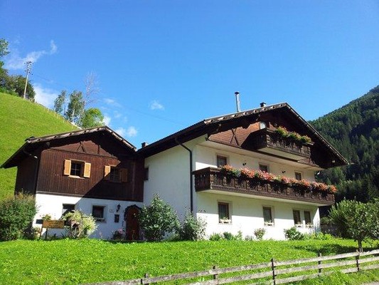 Foto Außenansicht B&B + Ferienwohnungen Grünfelder