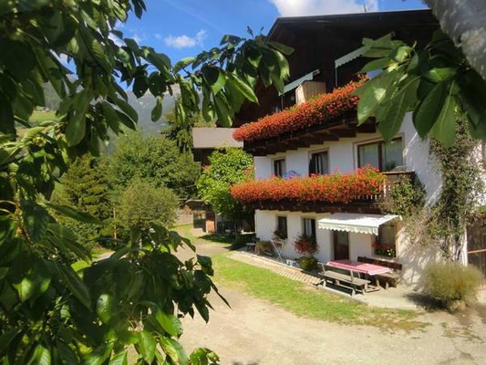 Photo exteriors Farmhouse apartments Gosthof Latzfons