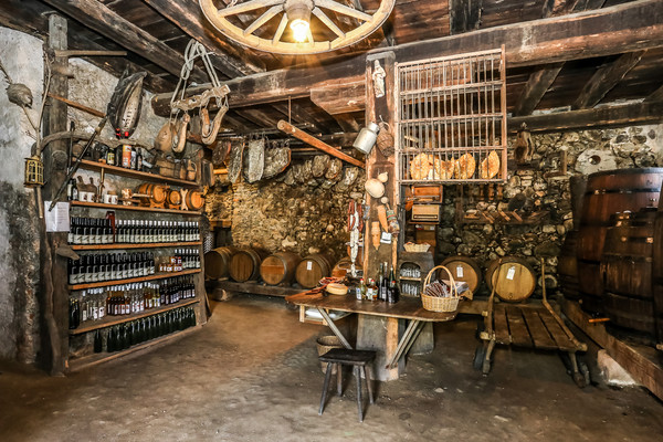Wine cellar Chiusa / Klausen Martscholer Weinhof