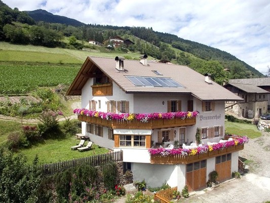 Foto Außenansicht B&B auf dem Bauernhof Brunnerhof