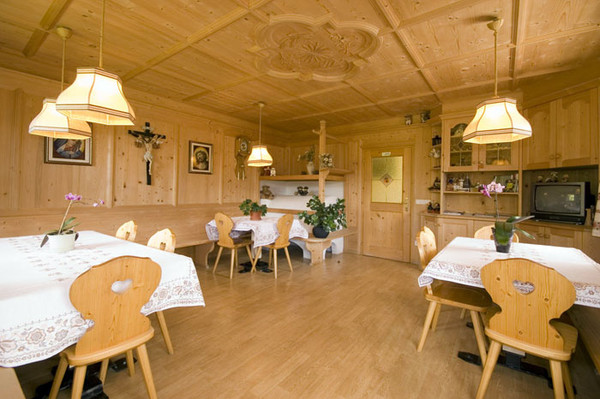 The restaurant Velturno / Feldthurns Brunnerhof