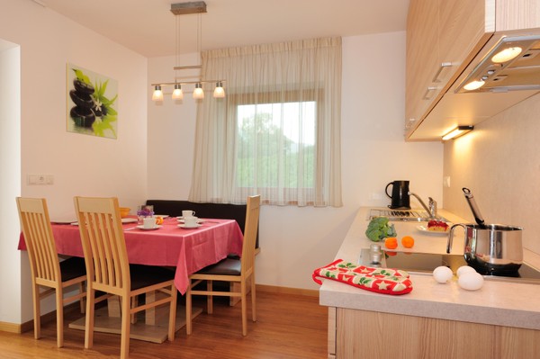 Der Wohnraum B&B + Ferienwohnungen auf dem Bauernhof Kloasnerhof