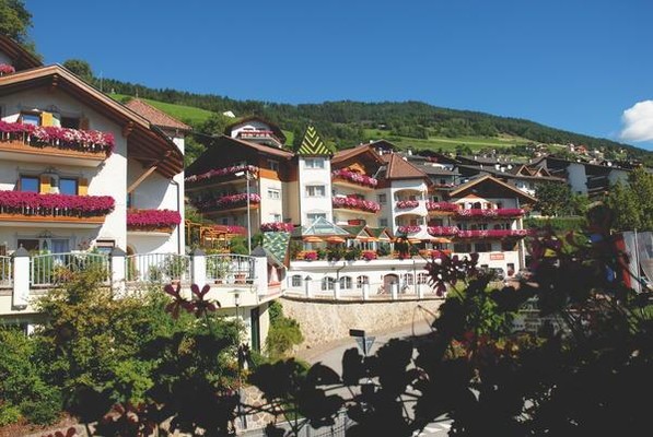 Photo exteriors Hotel Hubertus