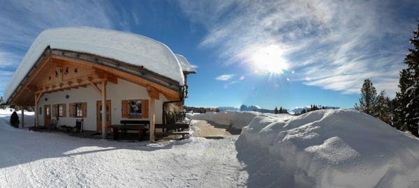Foto invernale di presentazione Rifugio-Hotel Gasser