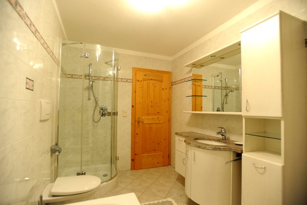 Foto del bagno Appartamenti in agriturismo Gostner-Hof