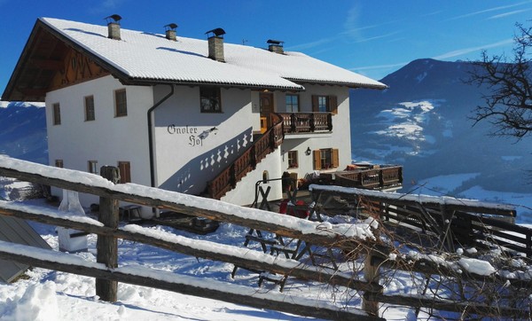 Foto Außenansicht Ferienwohnungen auf dem Bauernhof Gnoler Hof