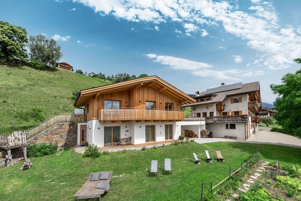 Foto Außenansicht Ferienwohnungen auf dem Bauernhof Hauserhof