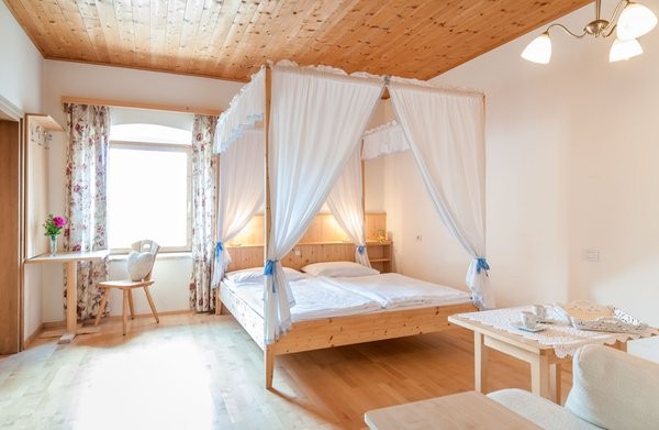 Foto vom Zimmer Garni + Ferienwohnungen Tschutscherhof