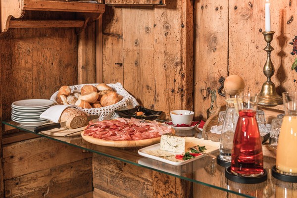 La colazione B&B + Appartamenti in agriturismo Ansitz Zehentner