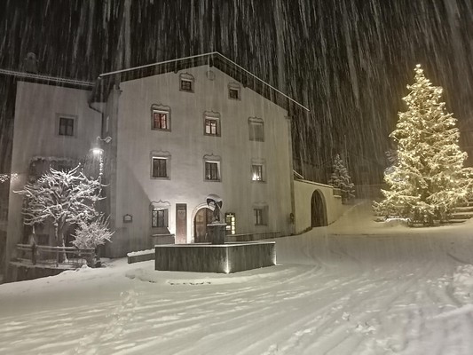 Foto Außenansicht B&B + Ferienwohnungen auf dem Bauernhof Ansitz Zehentner