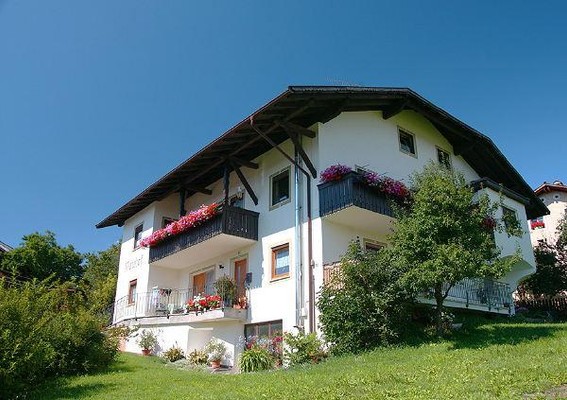 Foto esterno B&B + Appartamenti in agriturismo Mairhof