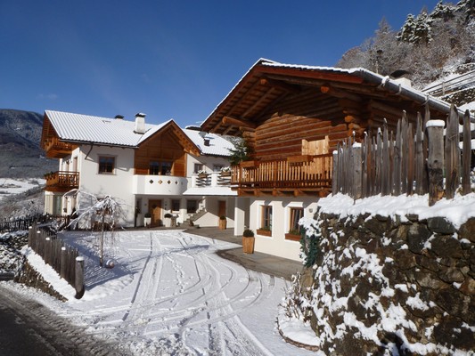 Foto Außenansicht Ferienwohnungen Riegelehof