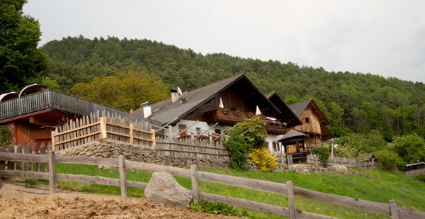 Photo exteriors Farmhouse apartments Ausservogelweiderhof