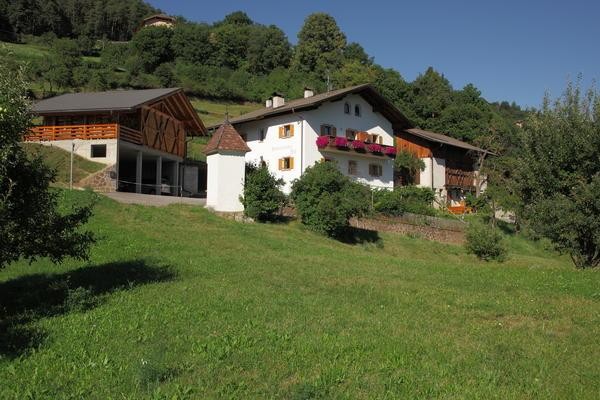 Foto Außenansicht Ferienwohnungen auf dem Bauernhof Paderlafoderhof
