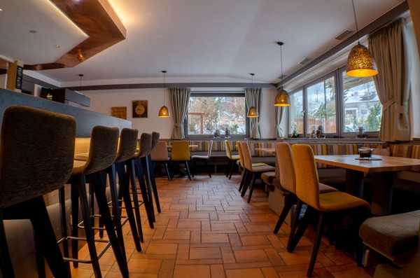 Foto von der Bar Hotel Fines