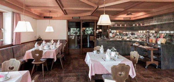Il ristorante Val di Funes Raschötzhof